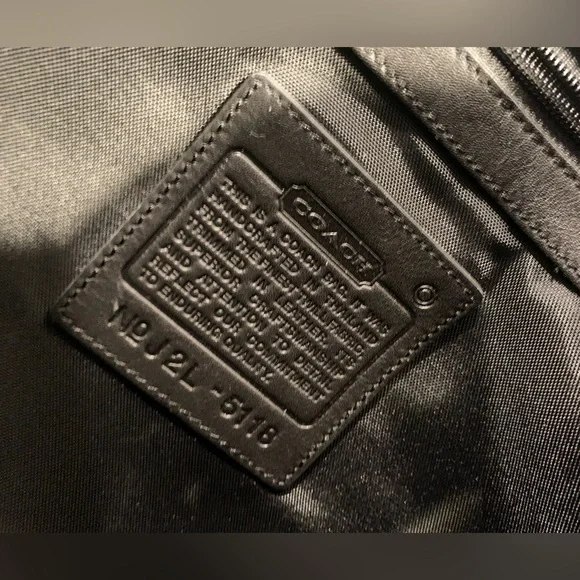 UNISEX Coach BLK leather trim messenger stylish and durable. Fast Shipping! - Picture 11 of 14